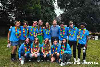 Speelpleinwerkers in de bloemetjes gezet op Dag van de Animator