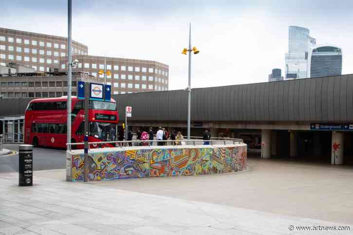 London Bridge’s Bus Terminal Illuminated by New 190-Foot-Long Mosaic
