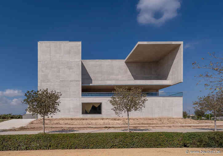 Schattenwurf in Alicante - Gründerzentrum von Vázquez Consuegra