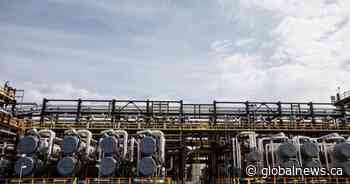 Workers returning to northern Alberta oilsands site after wildfire evacuation