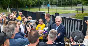 Vitesse en Guus Franke komen met dringende oproep: ‘Doe zo snel mogelijk uitspraak over overname’