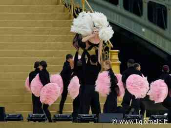 Parigi 2024, al via la cerimonia d'apertura: show di Lady Gaga in stile Belle Epoque - Diretta 