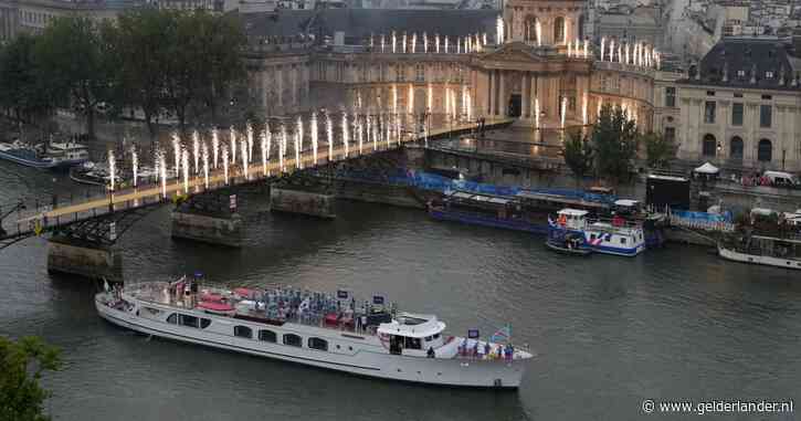 LIVE OS 2024 | Spektakel in regenachtig Parijs: hoofdrollen voor Lady Gaga, Moulin Rouge en mysterieuze fakkeldrager