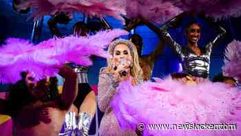 Vanessa na 20 jaar weer op het podium, zong twee keer Upside Down