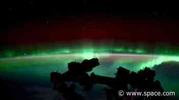 ISS astronaut captures auroras and a meteor in stunning timelapse from space (video)
