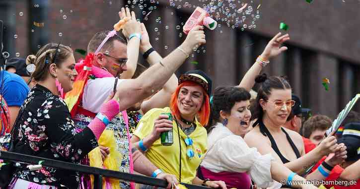 «Happy Pride» – Viele feiern beim Berliner CSD