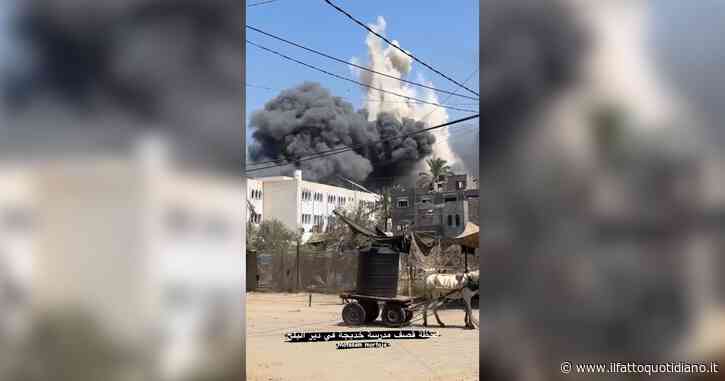 Gaza, le immagini del raid israeliano sulla scuola-rifugio di Deir al-Balah: la corsa per soccorrere i feriti tra macerie e polvere