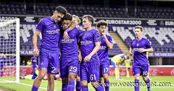 VAR-momentje 90 minuten lang het spannendste: zeer bleek RSC Anderlecht doet het in extremis in desolaat Lotto Park
