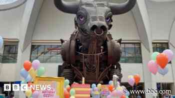 Ozzy the bull marks anniversary of station display