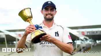 Title-winning skipper Rhodes to leave Warwickshire