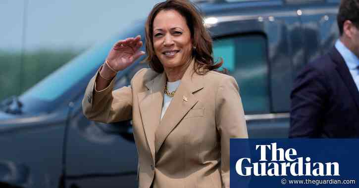 Gen-Z voters spread the ‘Kamalove’ as Harris’s popularity earns youth support