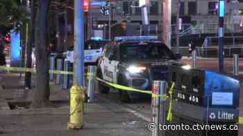 1 person seriously injured in overnight stabbing in downtown Toronto