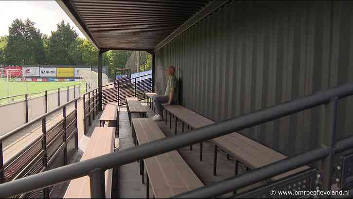Lelystad - Zittribunes bij ambitieus VV Unicum: 'Meer comfort bieden'