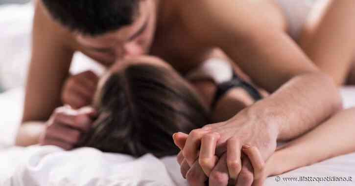 “Facciamo poco sesso e la solitudine è al massimo storico. Mollate il telefono e flirtate nella vita vera”: l’allarme del professor David Baker