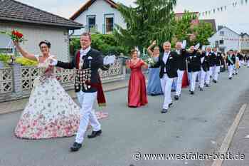 Bezirksschützenfest und Jubiläumsfeier: Albaxen in royalem Glanz