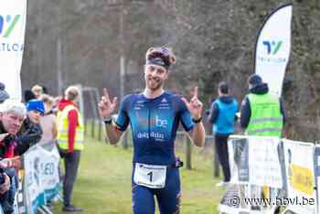 Balenaar Tim Van Hemel wint Cave-halve triatlon in Kanne: “Top dat ik Nederlanders de baard afdoe”