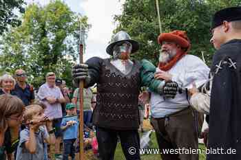 Stahlhelm schützt gegen herabfallende Schwiegermütter
