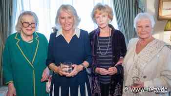 "The Country Girls" verbrannt: Irische Skandalautorin Edna O'Brien ist tot