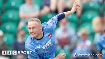 Parkinson leads Kent to victory over Lancs