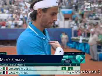 “I fischi? Hanno esagerato”. E dopo la vittoria contro il francese Musetti bacia il tricolore