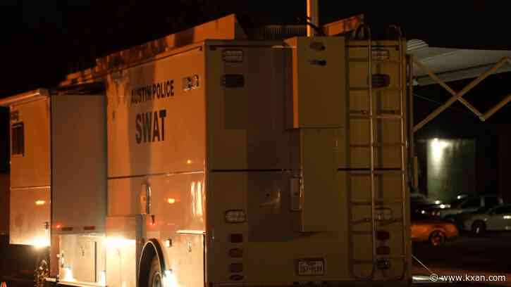 Man in custody after SE Austin SWAT callout