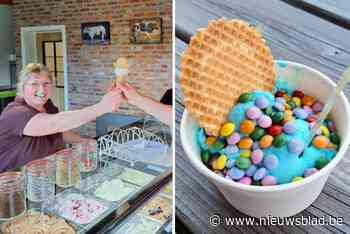 IJssalon en gemeente lanceren blauw ‘Hekselienijsje’: “Ziet er toverachtig uit, maar smaakt bewust neutraal”