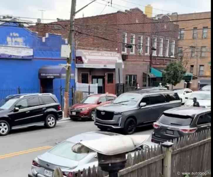 Video: Loeizware Escalade probeert aan politie te ontkomen