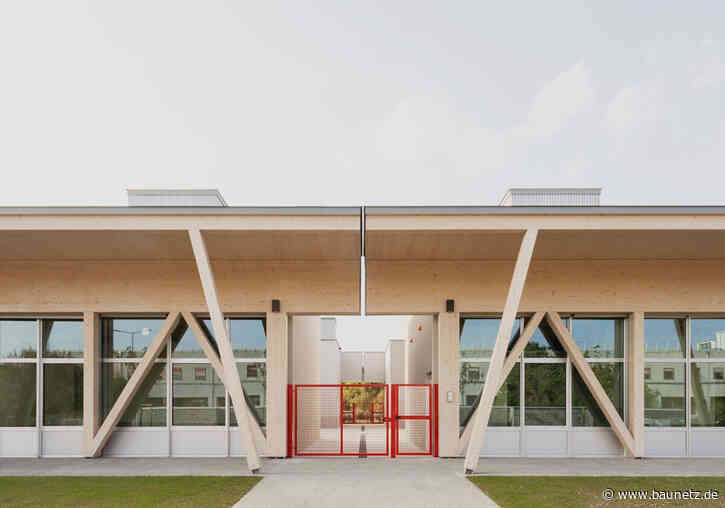 Ein Volumen, zwei Hälften
 - Kita und Schulhort in Parma von Enrico Molteni Architecture