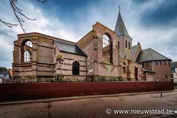 Oude speeltuin achter kerkruïne in Westmeerbeek maakt plaats voor nieuwe