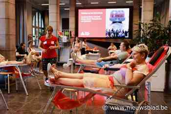 Rode Kruis wil bloedtekort tegengaan en nodigt donoren uit in Havenhuis: “Ook in de zomer rekenen patiënten op ons bloed”