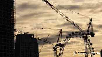 Versprechen wohl nicht gehalten: Finanzloch: Labour wirft Tories massive Verschwendung vor