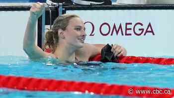 Canada's Summer McIntosh wins gold medal in women's 400m individual medley