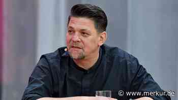 „Ohne Erklärung“: Tim Mälzer spricht offen über den plötzlichen Tod seines Vaters