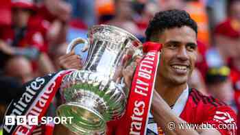 Ex-Man Utd defender Varane joins Fabregas' Como