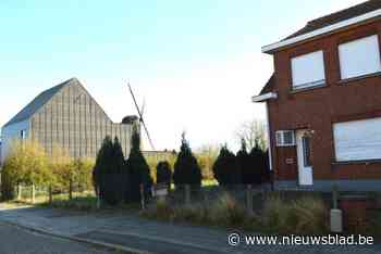 Deputatie fluit gemeente terug over appartementen in buurt van windmolen