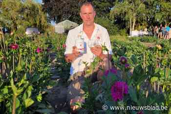 Buurtschap Wakawe lanceert eigen corsogin Flora Dahlia van bloemknollen: “Verkoop voor bouw van onze praalwagen Expeditie Horizon”