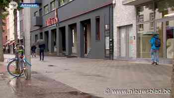 Politie betrapt dealers in Schipperskwartier