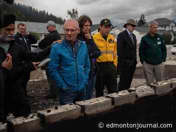 David Staples: What did we expect to happen with the dangerous, dry and dying Jasper forest?