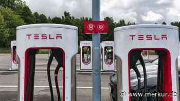 „Bitte unterlassen Sie das!“: Tesla warnt vor Handtuch-Trick am Supercharger