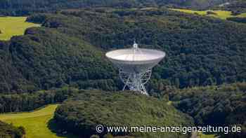 Eines der größten Radioteleskope der Welt steht mitten in einem Wald in NRW