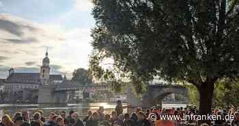 Stadt Kitzingen dankt den Einsatzkräften der Hochwassernacht bei Helferfest