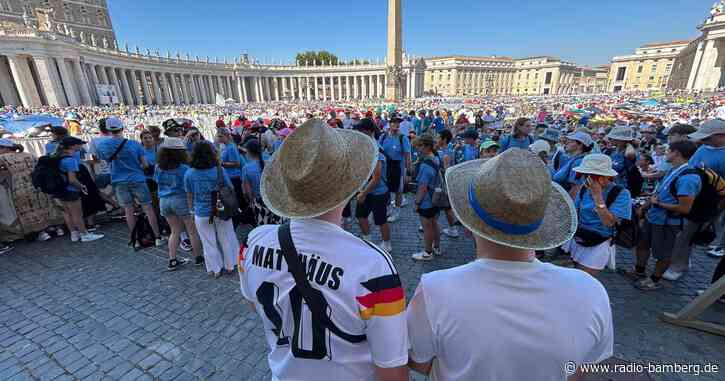 Papst feiert mit Zehntausenden Ministranten