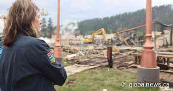 Danielle Smith pushing to fast-track permits for rebuild of fire-ravaged Jasper