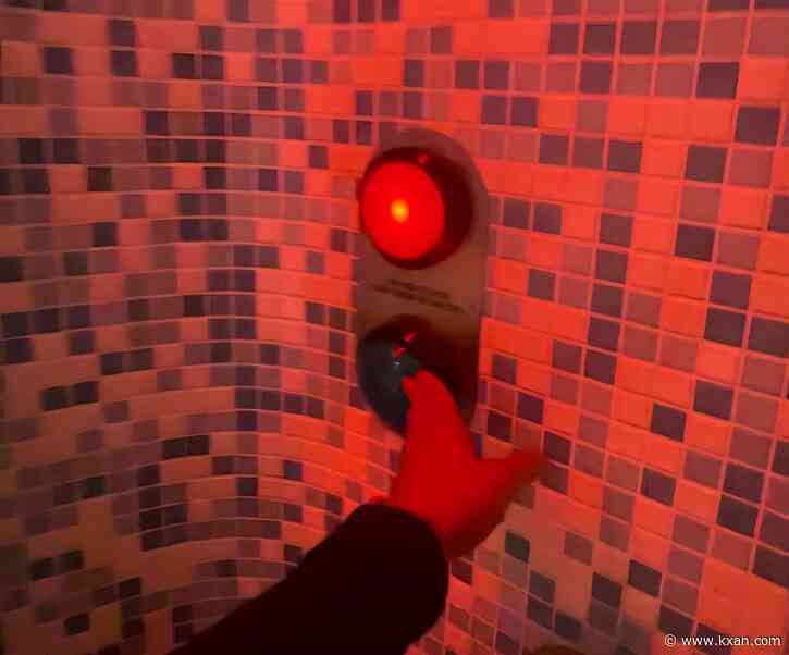 We found a bathroom in Paris that's even better than Buc-ee's