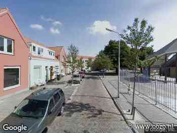 Ambulance met gepaste spoed naar de Roggeveenstraat in IJmuiden