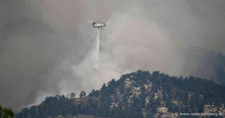 Waldbrand am Fuße der Rocky Mountains weitet sich aus