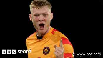 Mousley stars with ball as Phoenix stun Rockets