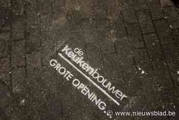 Opvallende reclameboodschappen in centrum van de stad  “Niet toegelaten maar geen halsmisdaad”