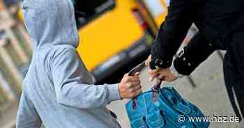 Hannover-Ahlem: 93-Jährige bei Handtaschenraub schwer verletzt