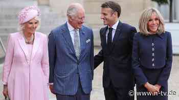Elysée-Palast Millionen im Minus: Charles' Hummer-Dinner wird teuer für Macron